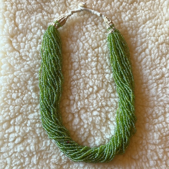 Green & Cream Beaded Necklace - Picture 12 of 17
